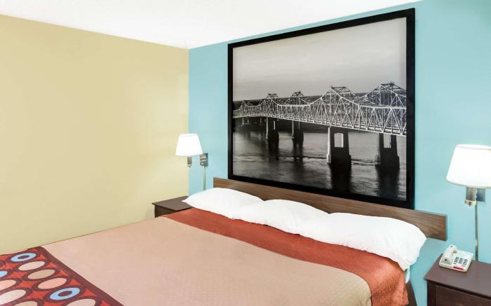 Super 8 By Wyndham Madison - Ridgeland Area