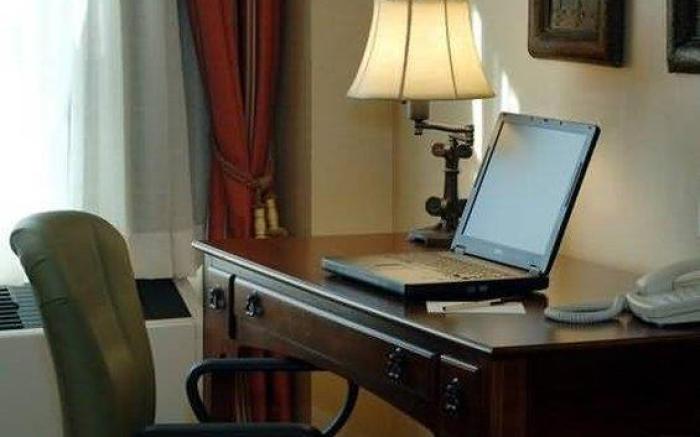 Normandy Farm Hotel & Conference Center