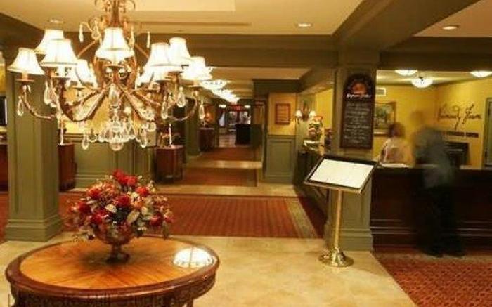 Normandy Farm Hotel & Conference Center