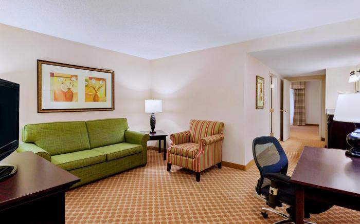 Country Inn & Suites by Radisson, Princeton, WV