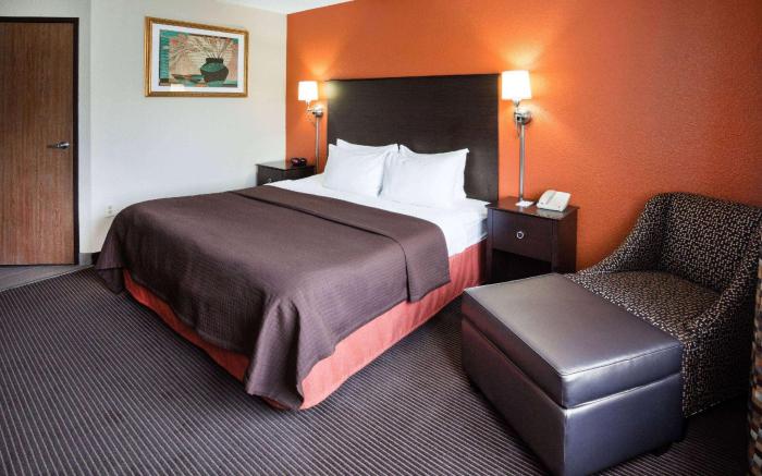 AmericInn by Wyndham Plover Stevens Point