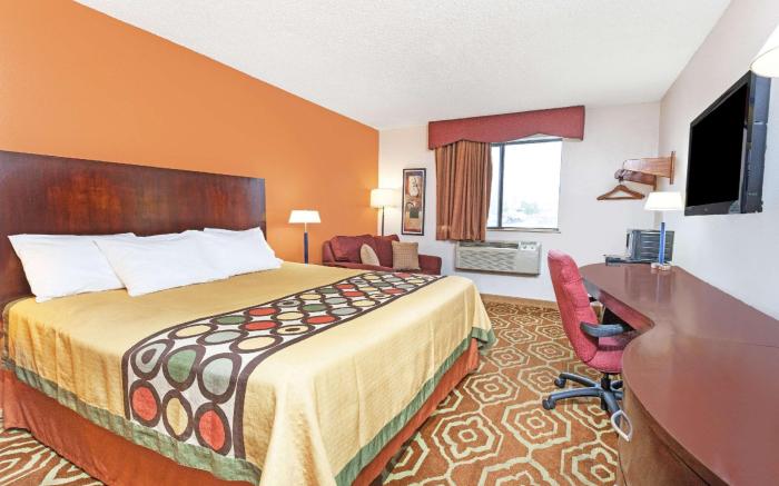 Super 8 By Wyndham Sterling Heights/Detroit Area