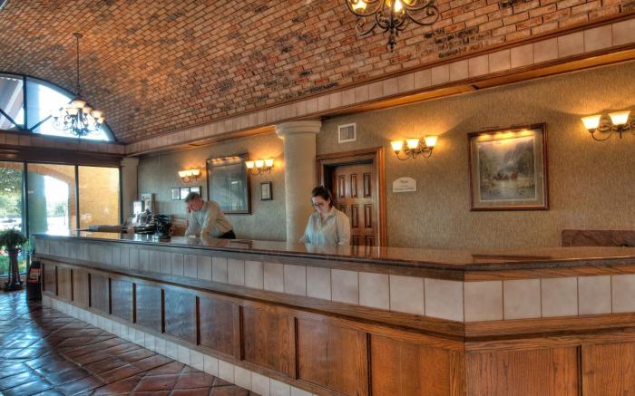 MCM Elegante Suites Abilene