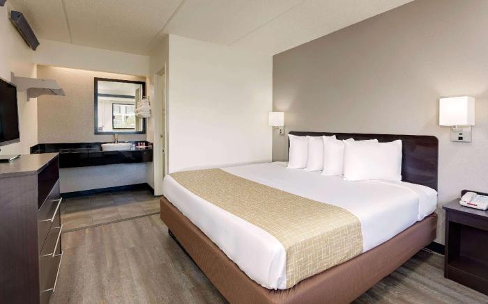 Travelodge by Wyndham College Park