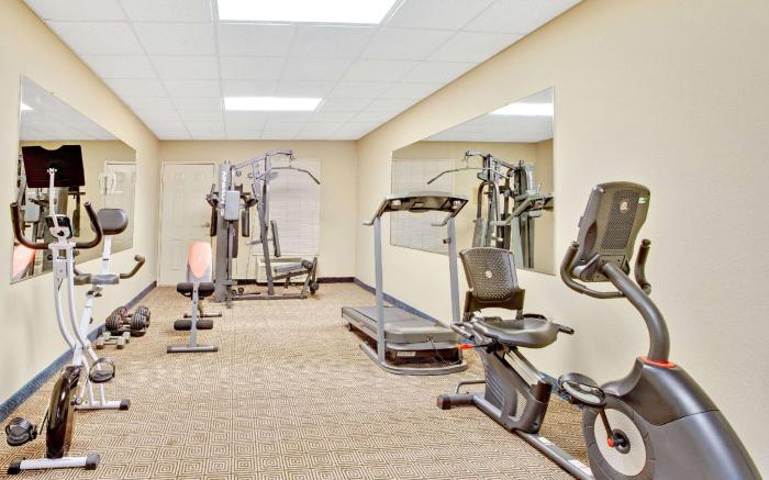 Days Inn & Suites by Wyndham Stockbridge South Atlanta