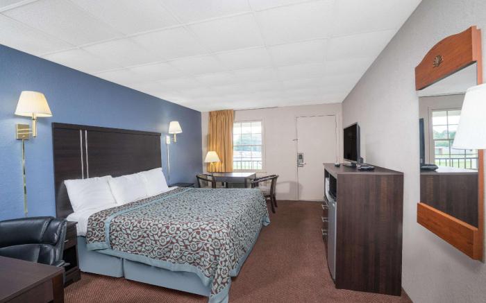 Days Inn by Wyndham Lincolnton