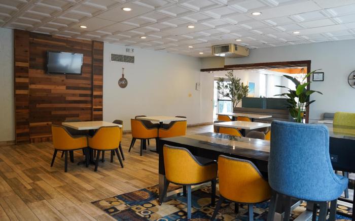 Days Inn by Wyndham Southington