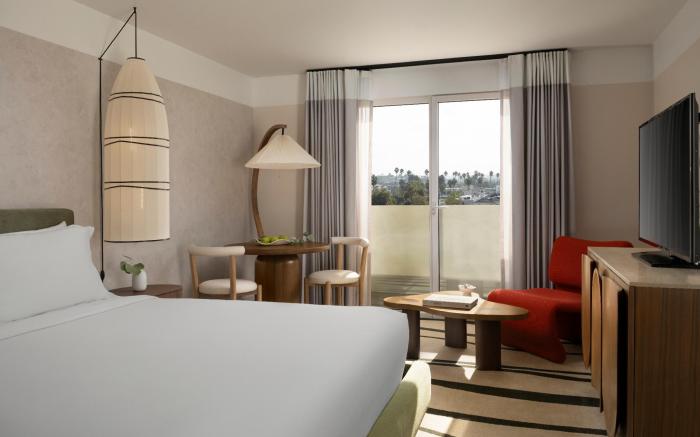 Sandbourne Santa Monica, Autograph Collection