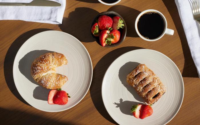 Sandbourne Santa Monica, Autograph Collection