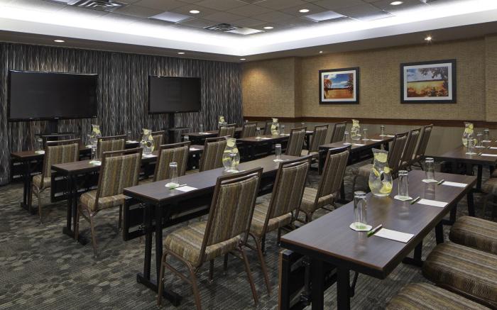 Courtyard by Marriott Bloomington by Mall of America