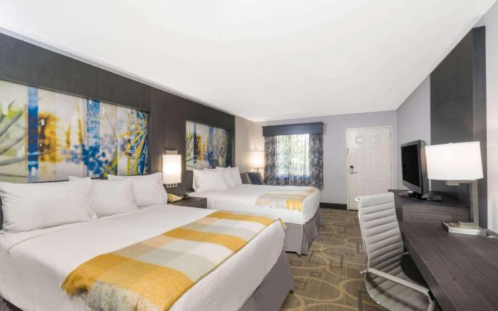 Days Inn by Wyndham Asheville North