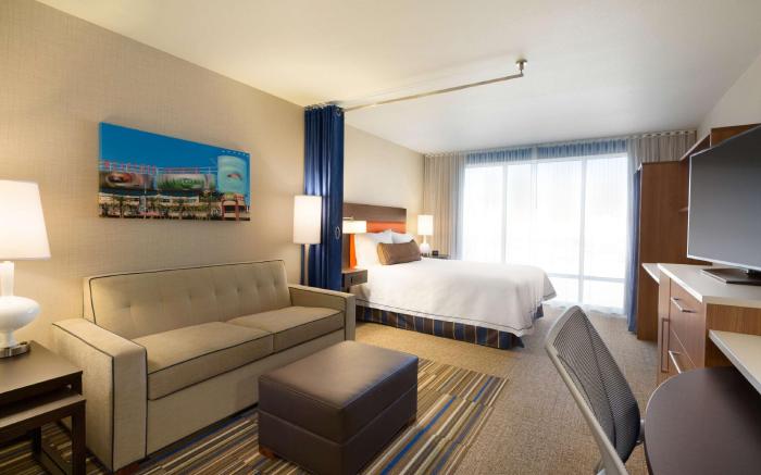 Home2 Suites by Hilton Phoenix Glendale-Westgate