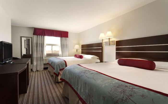 Super 8 By Wyndham Saskatoon Near Downtown
