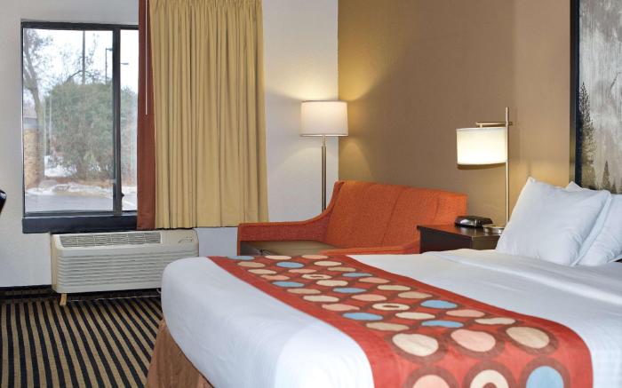 Super 8 By Wyndham Wausau