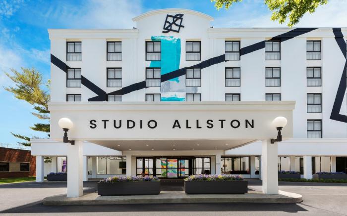 Studio Allston Hotel