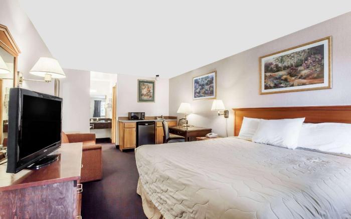 Econo Lodge Edmonds North Seattle