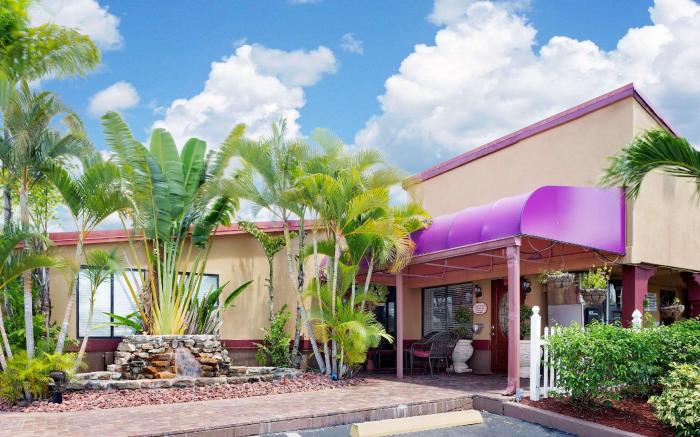 Knights Inn - Port Charlotte FL