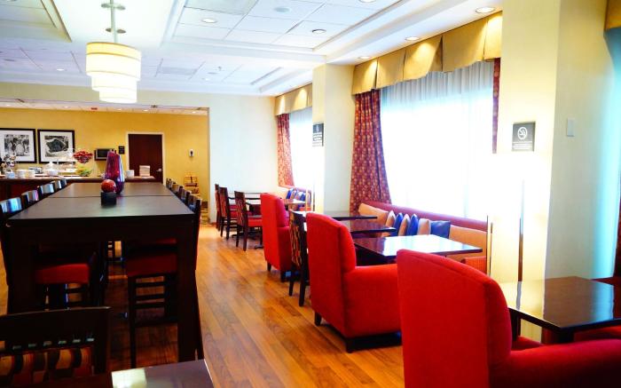 Hampton Inn by Hilton Guadalajara - Airport