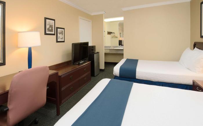 Days Inn by Wyndham Pinole Berkeley