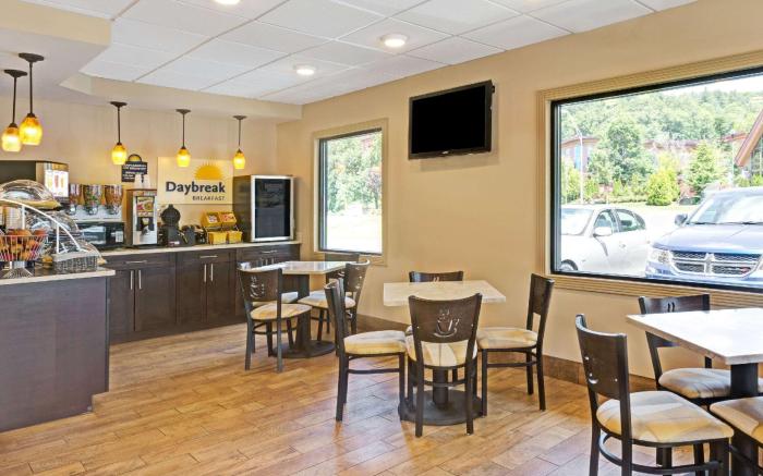 Days Inn by Wyndham Cherokee Near Casino