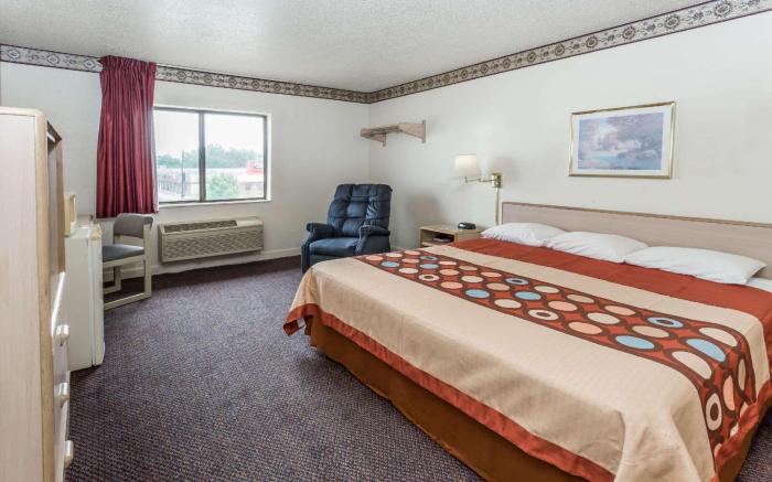 Super 8 By Wyndham Morris