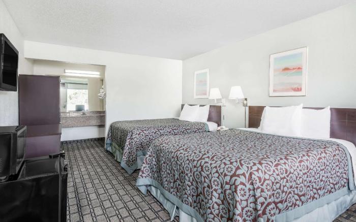 Days Inn by Wyndham St Clairsville