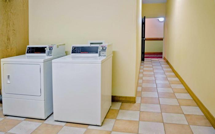 SureStay Studio by Best Western Conroe Downtown