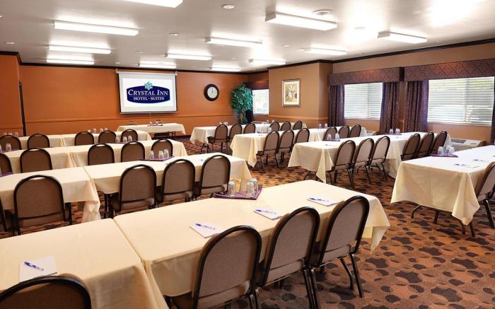 Crystal Inn Hotel & Suites - Midvalley