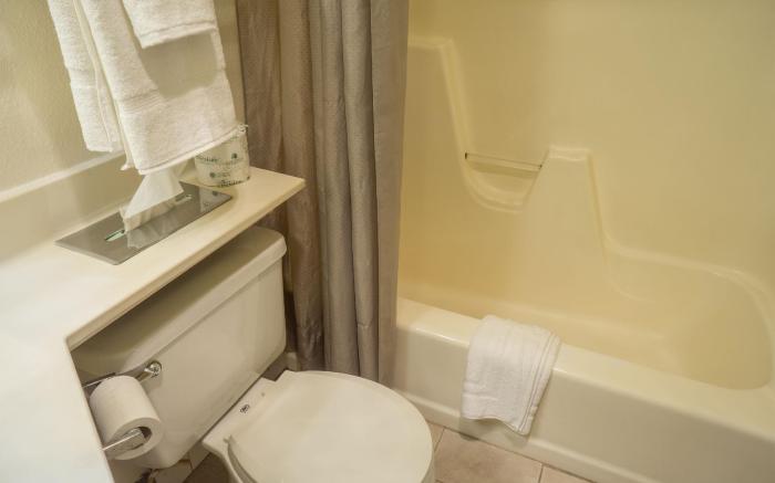 Sunnyside Inn and Suites
