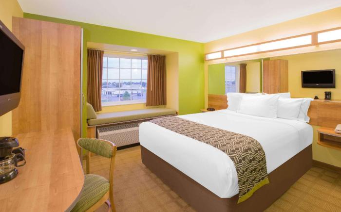 Microtel Inn & Suites by Wyndham Delphos