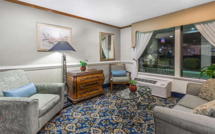 Baymont by Wyndham Greensboro/Coliseum