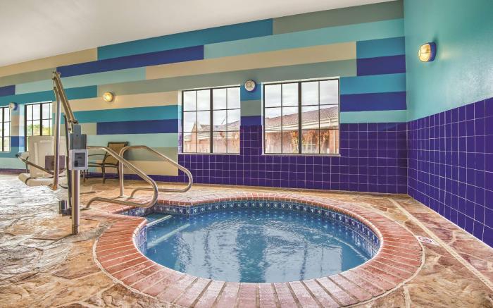 La Quinta Inn & Suites by Wyndham Oklahoma City - Moore