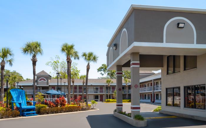 Hotel South Tampa & Suites