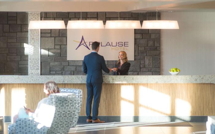 Applause Hotel Calgary Airport by CLIQUE