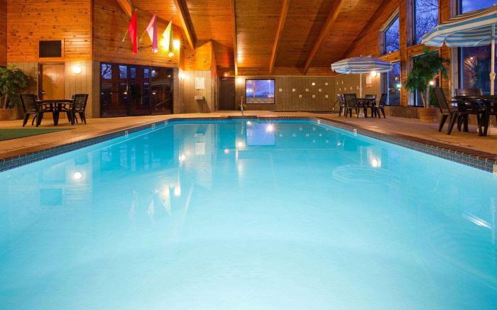 AmericInn by Wyndham Plymouth
