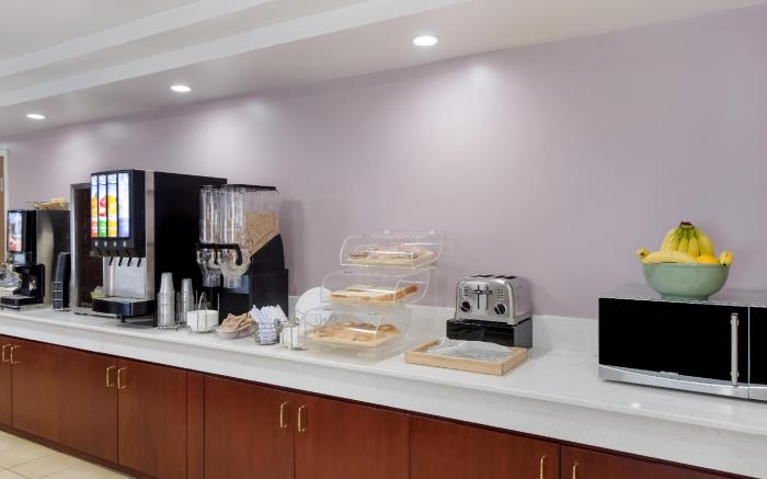 All Seasons Inn & Suites Smithfield Providence