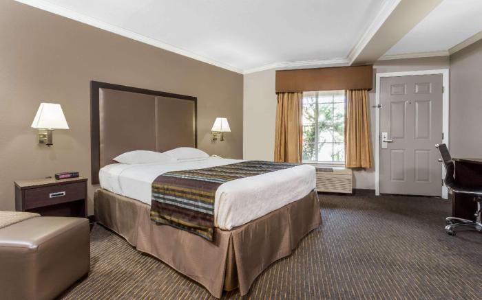 Super 8 By Wyndham Mountain View