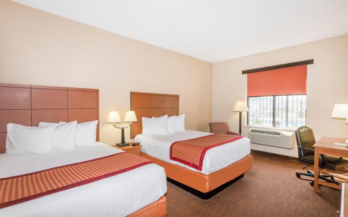Baymont by Wyndham Savannah/Garden City