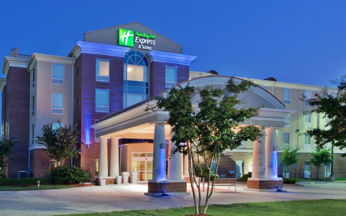 Holiday Inn Express & Suites Baton Rouge East By IHG