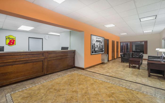 Super 8 By Wyndham Knoxville North/Powell