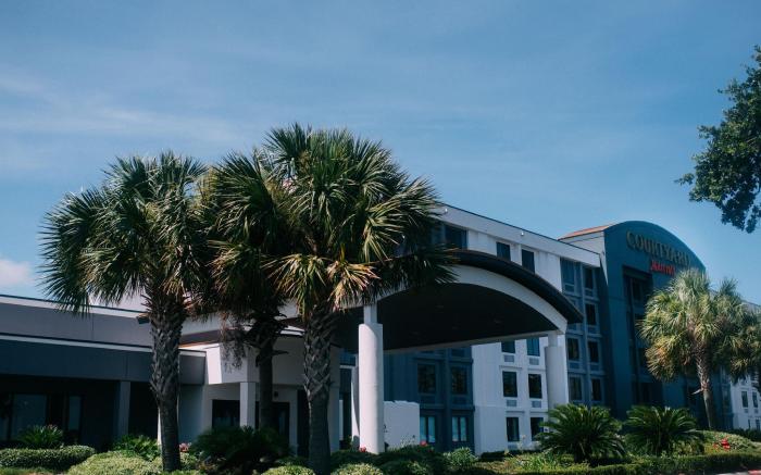 Courtyard Gulfport Beachfront