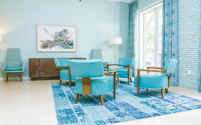Dorchester Hotel & Suites