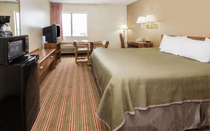 Travelodge by Wyndham Longmont