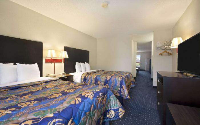 Days Inn by Wyndham Alma