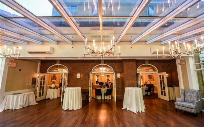 Avon Old Farms Hotel