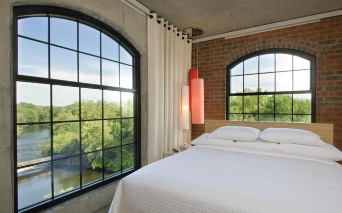 The LOOM Hotel, Tapestry Collection by Hilton