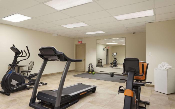 Days Inn by Wyndham Montreal East