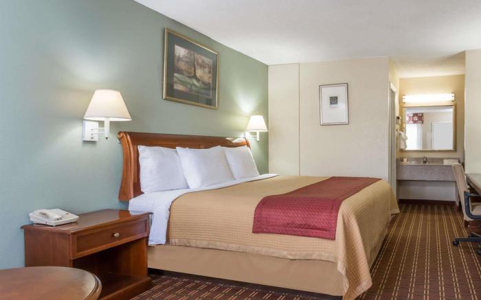 Days Inn by Wyndham Orangeburg