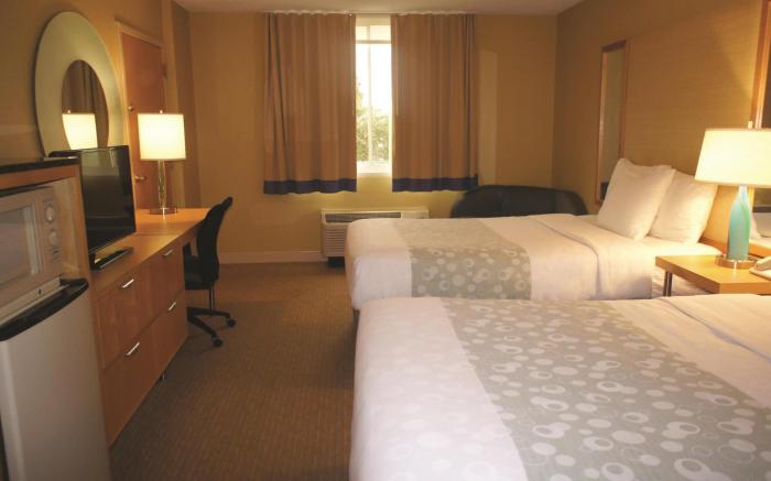 La Quinta Inn & Suites by Wyndham Sarasota Downtown