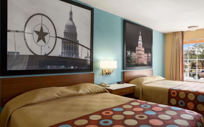 Super 8 By Wyndham Austin Downtown/Capitol Area